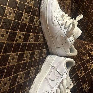 Boys Nike air forces size 5y